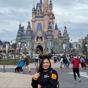 Meet your Posher, Shorly